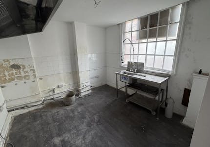 55 High Street, Brighton, Retail To Let - Image 5