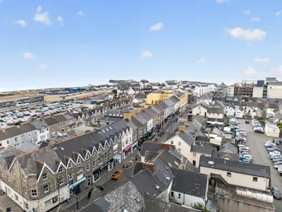 41 John Street, Porthcawl, Investment / Investment - Retail & Leisure / Residential For Sale - 021_DJI_20260815104213_0004_D.jpg