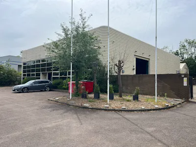 71 Alston Drive, Milton Keynes, Industrial/Logistics To Let - IMG_1645.JPEG