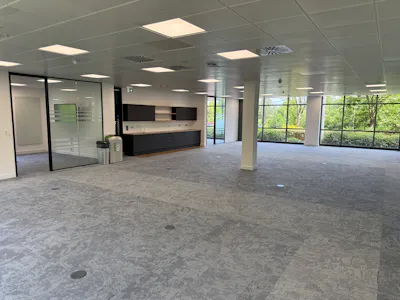 450 Capability Green, Luton, Office To Let - 20250529_102824669_iOS.jpg
