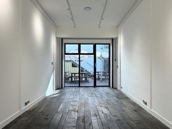 Worlds End Studios, 132-134 Lots Road, Chelsea, Office To Let - 5.jpg