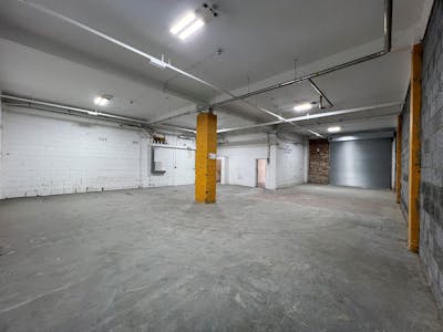 15 Quad Road, Wembley, Industrial To Let - Internal2.jpg