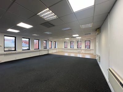 Hathaway House, Finchley Central, Office To Let - 10.jpg