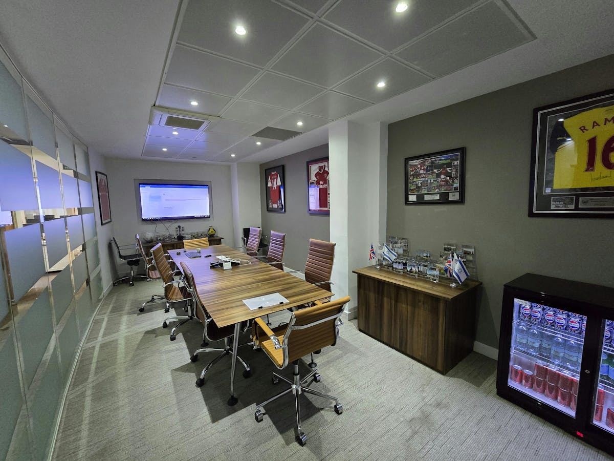 6eefa7a10a91ad4add40a71b3ee095ea 6