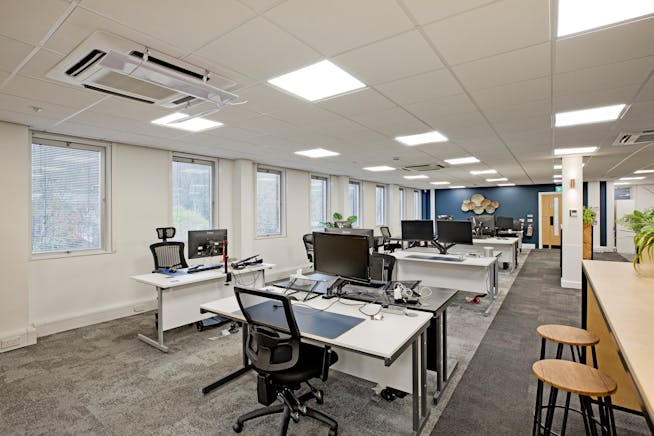 Springwood House, Leeds, Offices To Let - IMG_4111.jpg