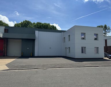 Units 14 & 15 Saxon Way Trading Centre, Saxon Way, West Drayton, Industrial / Warehouse To Let - Unit 13 external