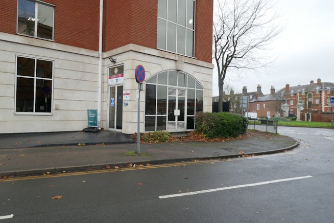 Stag House, Hertford, Offices To Let - P1060443.JPG