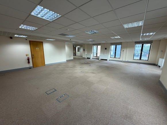 First Floor Suite, Kingswood House, Southend-on-Sea, Office To Let - IMG20251013WA0017.jpg