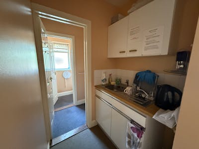 First Floor, 2 London Road, Horndean, Office To Let - IMG_1167.jpg
