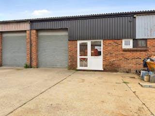 11 Rosshill Industrial Park, Southend-on-Sea, Industrial To Let - f7e7223d-WhatsApp 20Image 202026-05-11 20at 2016.11.24 20 282 29.jpeg