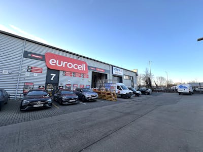 Units 2 & 3 Wembley Trade Park, Wembley, Industrial To Let - 20250110_152308935_iOS.jpg