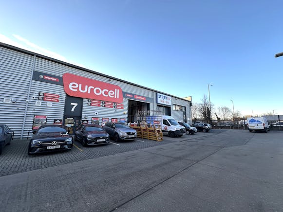 Units 2 & 3 Wembley Trade Park, Wembley, Industrial To Let - 20250110_152308935_iOS.jpg