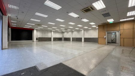 209 Bury New Road, Manchester, Leisure / Retail / Industrial / Warehouse To Let / For Sale - PHOTO20251217100624jpg6.jpg