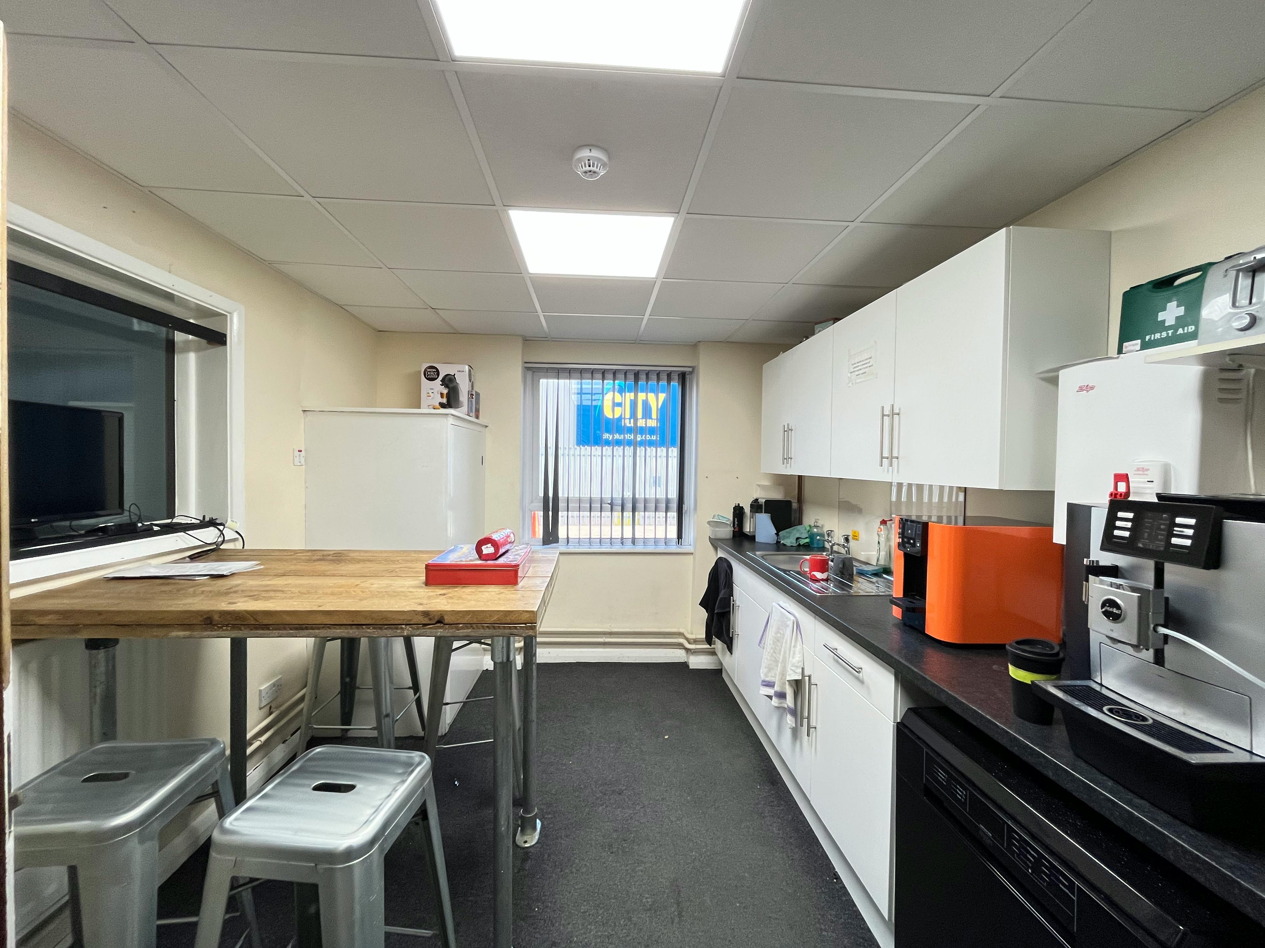 Retail/Shop in Wimborne - photo 4