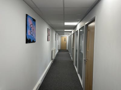 Units A & C Knaves, Beech Way, High Wycombe, E (Commercial / Business / Service) / Office / Workshops To Let - 20250121_122853865_iOS.jpg