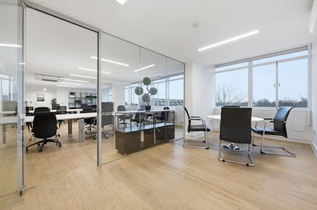 Kirkdale House, 9 Kirkdale Road, London, Office To Let - img_2356.jpg