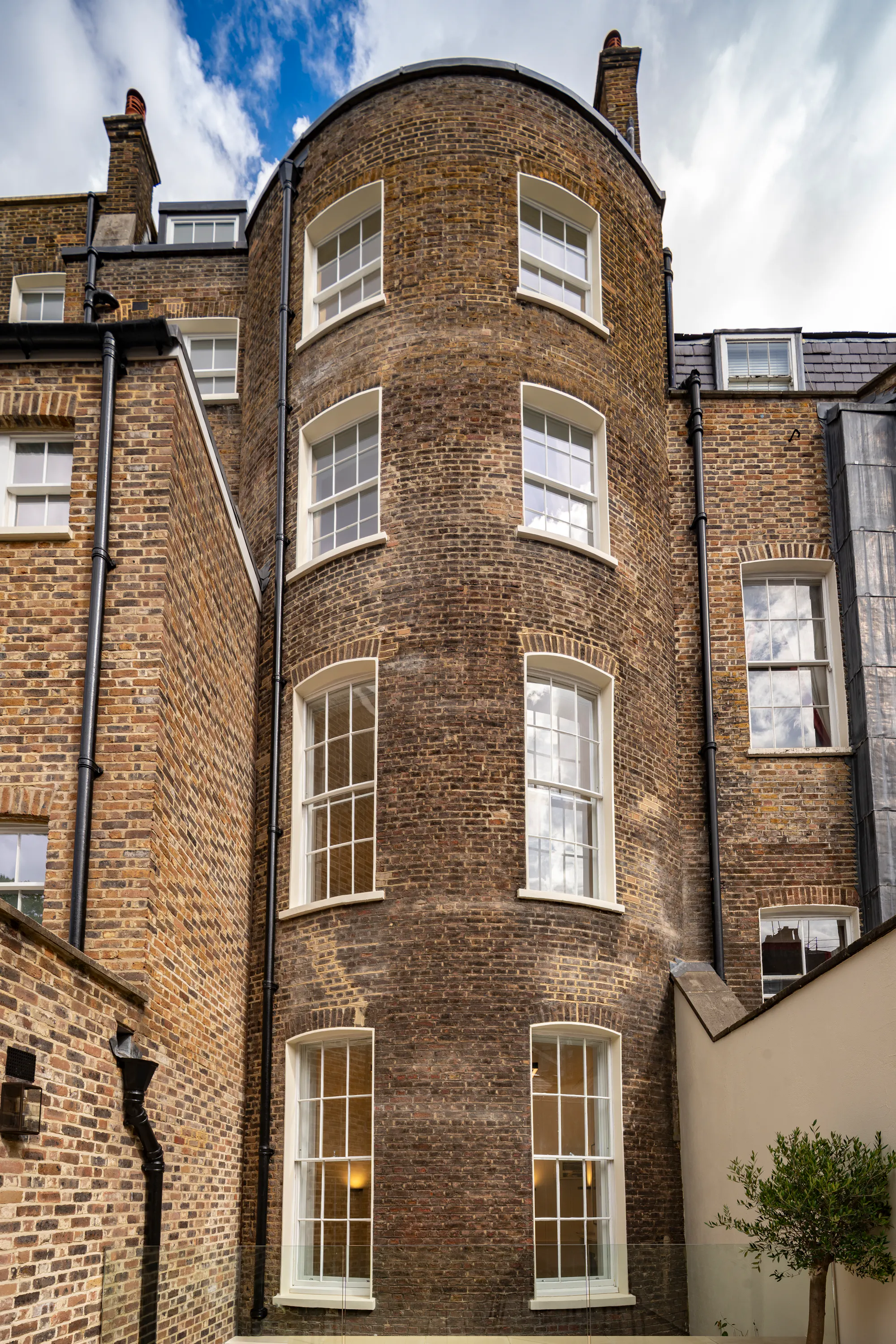 27-29 Gloucester Place, London, W1U 8HU available to rent via RX London