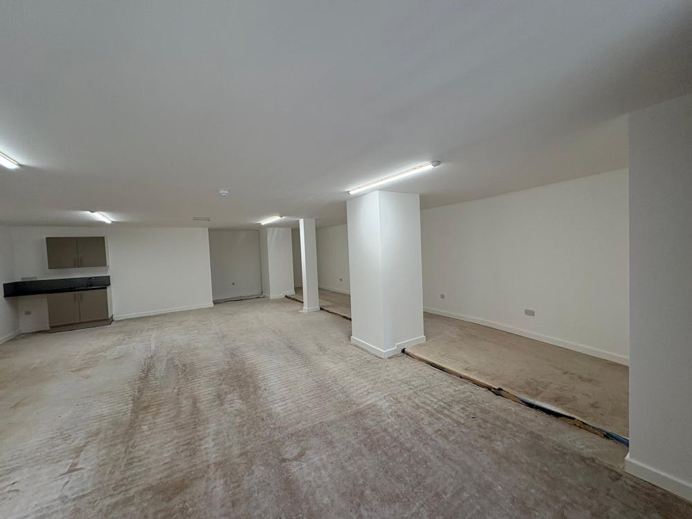 5B Lower Mill Street - PHOTO-2026-04-10-11-48-53.jpg