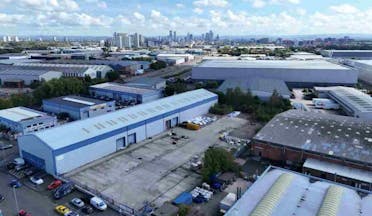 Bay 1, Longwood Park, Manchester, Industrial To Let - 09c842791efe424b88444524d4b521a2_web800x465.jpg - More details and enquiries about this property