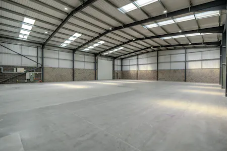 Unit 16, Central Trading Estate, Mosley Road, Trafford Park, Industrial To Let - 8698361-interior19-800.jpg