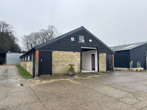 4 Pinkneys Farm, Maidenhead, Industrial To Let - IMG_7269.JPEG