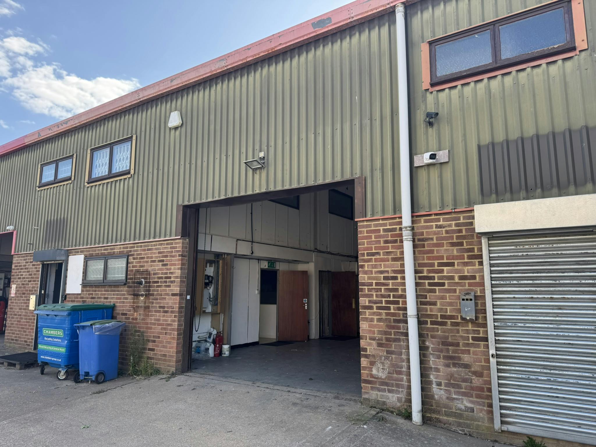 Unit 5B Manor Way, Woking, Industrial / Warehouse To Let - IMG_4786.JPEG