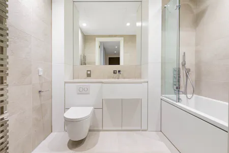 Brooke Street, London, Residential Flat To Let - Bathroom