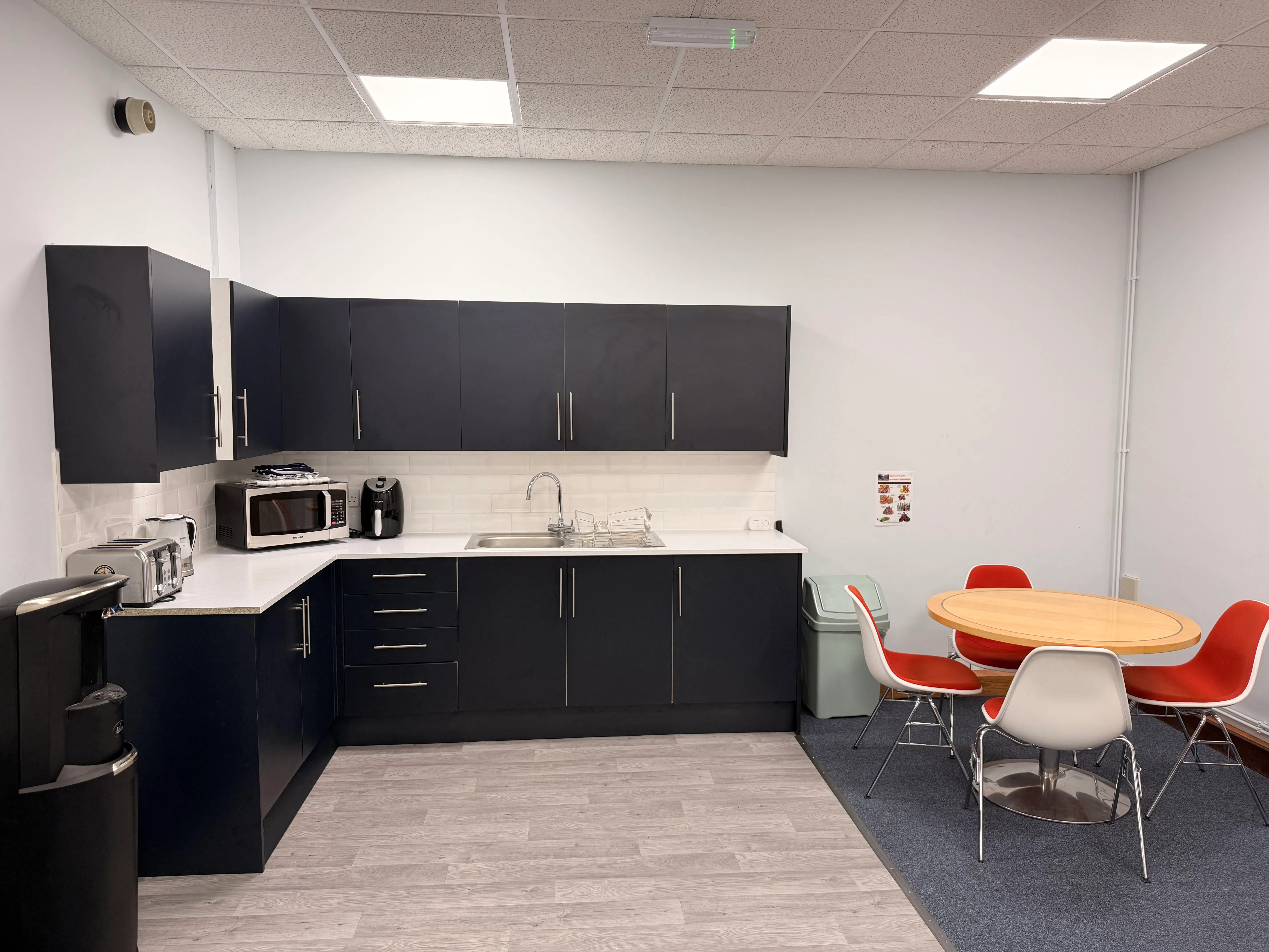 8 Manor Courtyard, Hughenden Avenue, High Wycombe, Offices To Let - 20260611_141318033_iOS.jpg