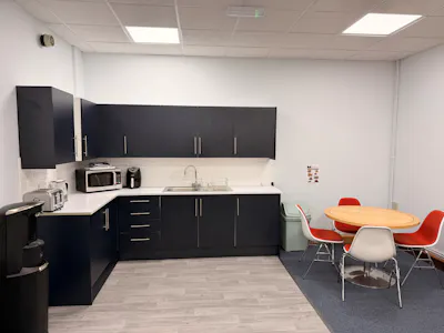 8 Manor Courtyard, Hughenden Avenue, High Wycombe, Office To Let - 20260611_141318033_iOS.jpg