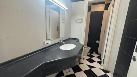 Beach One - Unit 12, 2601 Way - Shatti Al Qurum - Ref:#295749, Muscat, Office To Let - Beach One Unit 12 20.jpeg