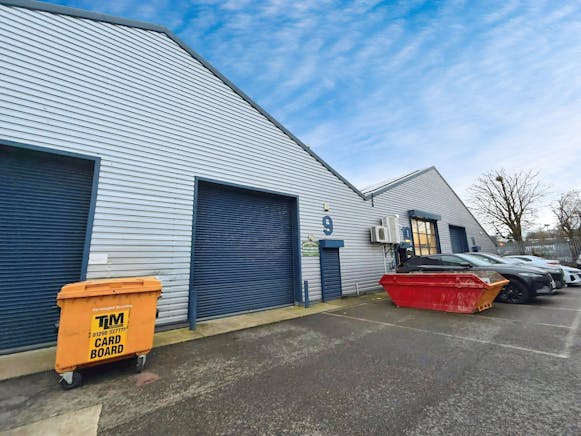 Unit 9, 55 Progress Road, Leigh-On-Sea, Industrial To Let - 89f8b525-adf2f9b09e461803f496dd9d48bf-img20251209wa0052.jpg
