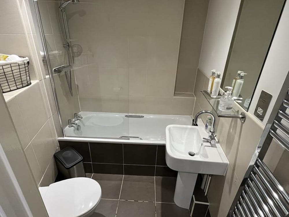 The Basilica, Number 75, 2 King Charles Street, Leeds, West Yorkshire - Image 4
