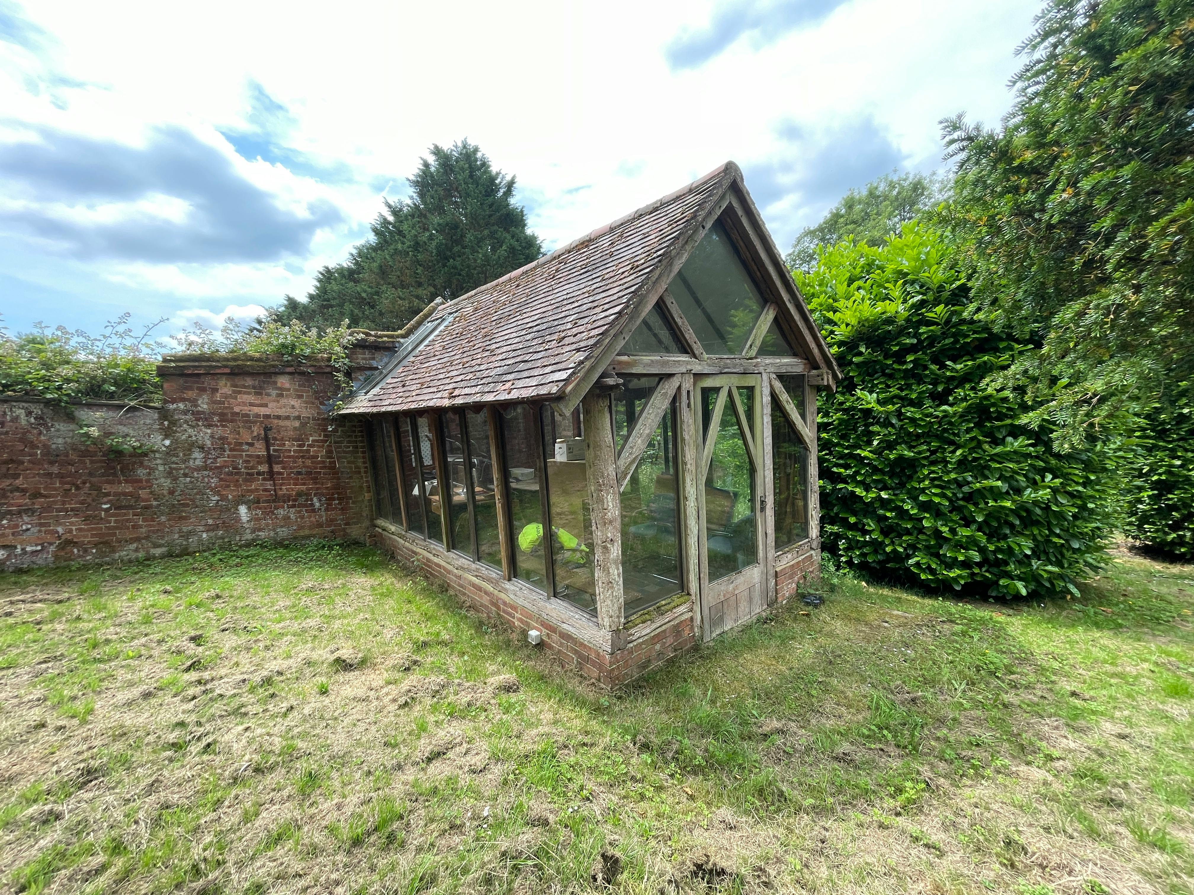 Unit 4 Burleys Corner, South Holmwood, Industrial / Office To Let - IMG_9036.JPG