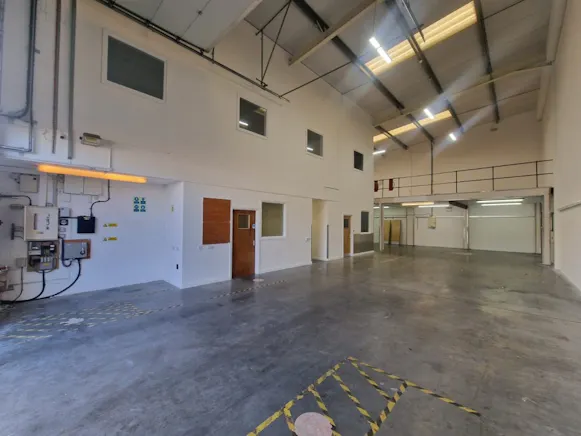Unit 4 The IO Centre, Brunel Road, Basingstoke, Industrial To Let - 4ioCPicture4 - 01 10 2026.jpg