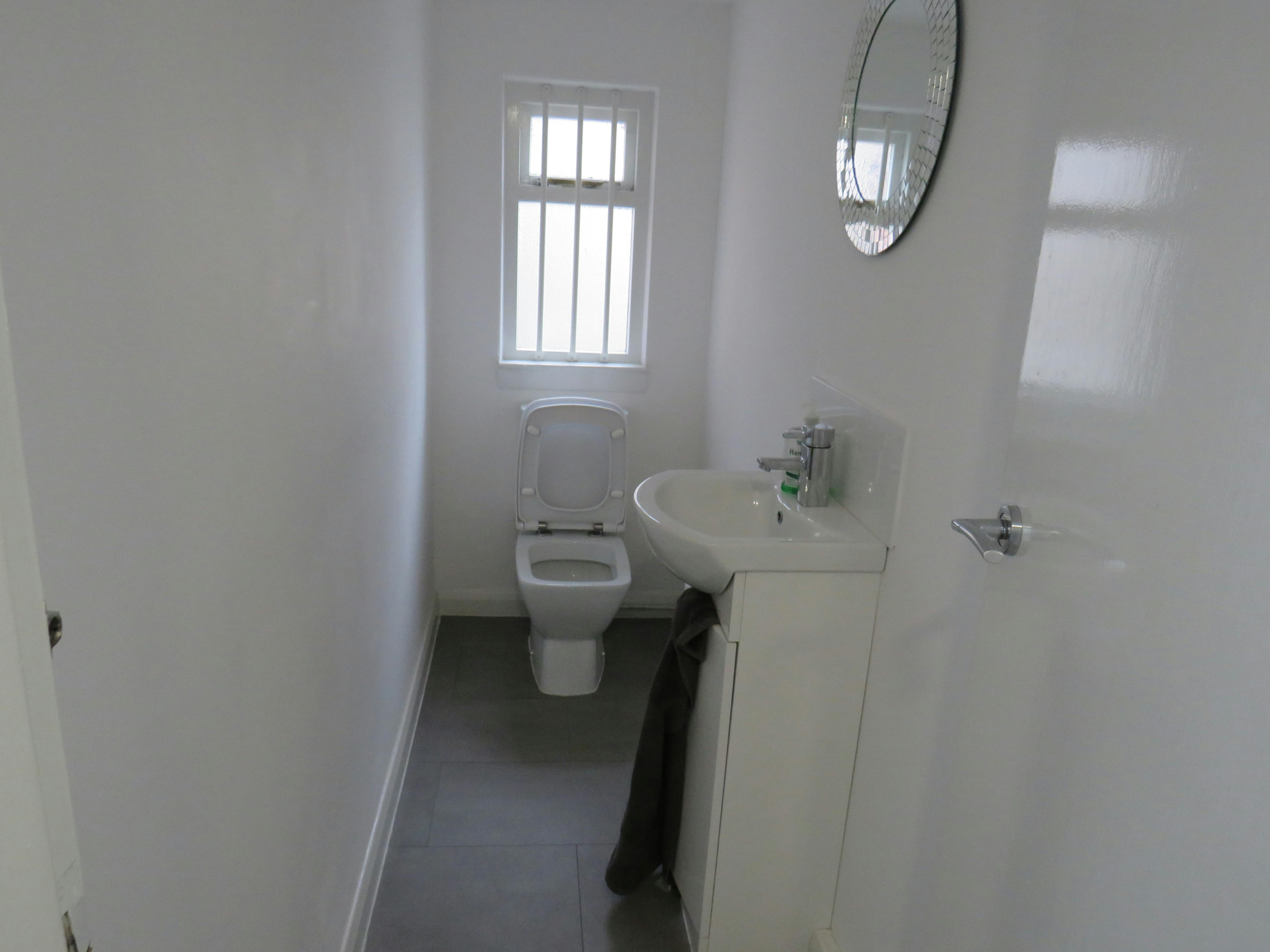 2A Princess Way, Camberley, Offices / Retail To Let - IMG_1949.JPG