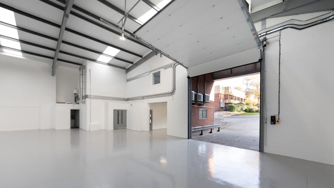 Unit 18 Garrick Industrial Estate, Hendon, Industrial To Let - 16GIE32.jpg