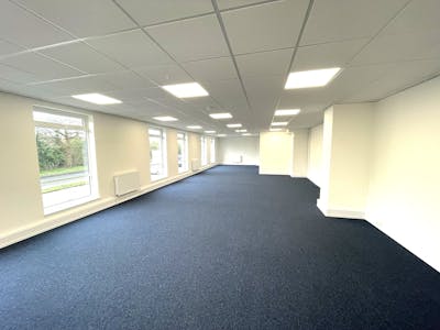 Unit 4, Hawley Lane Trade Centre, Farnborough, Industrial To Let - IMG_4773.JPEG