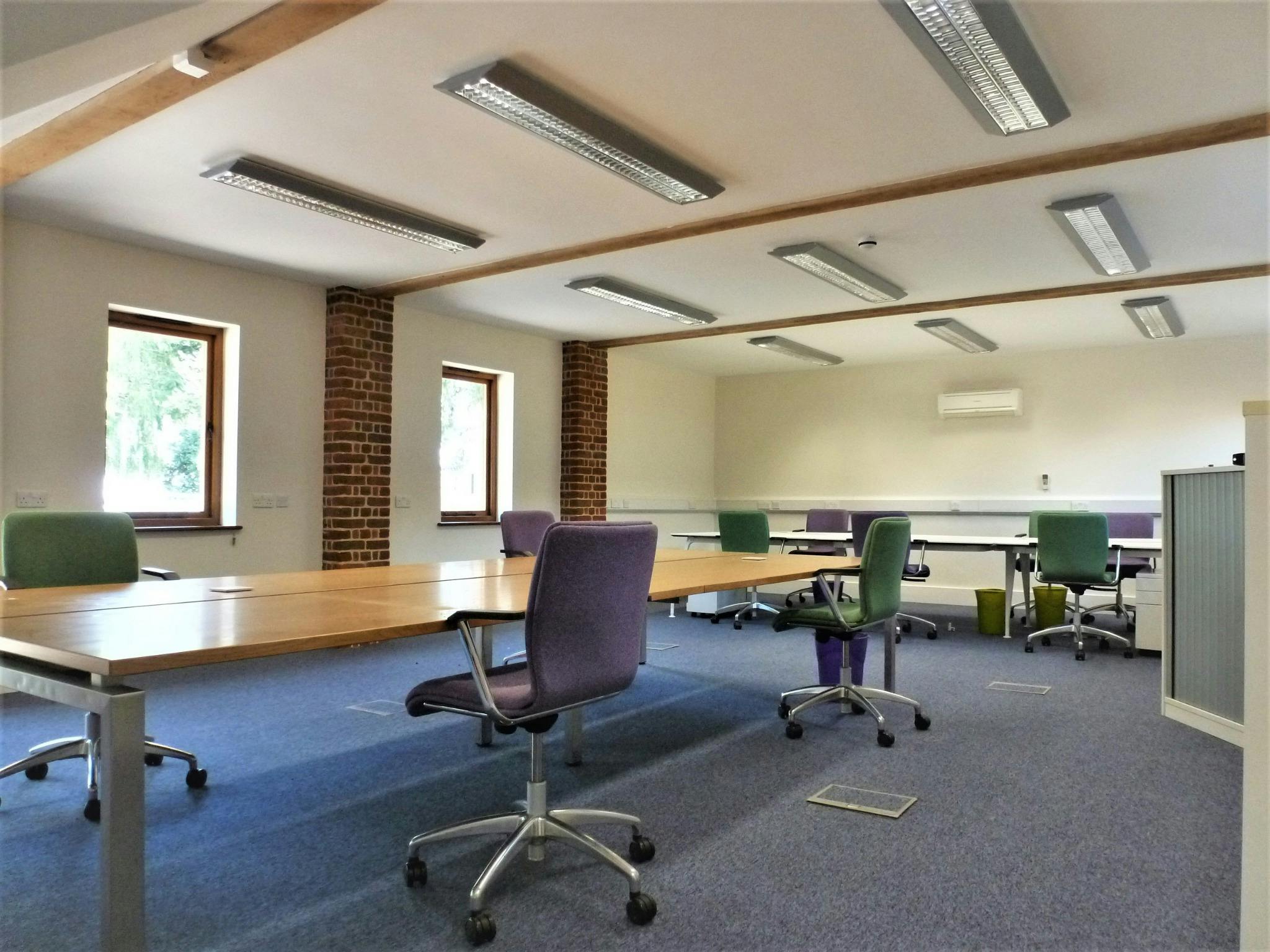 The Carpenters Barn, Bartletts Court, Maidenhead, Offices To Let - a2e9d88c50ce3337009b6ab50cffb88d2933d863.jpg