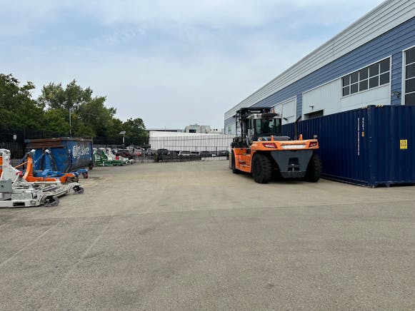 Units 5 & 6 South Cargo Centre, Feltham, Heathrow, Industrial To Let - 5  6 South Cargo Yard.jpg