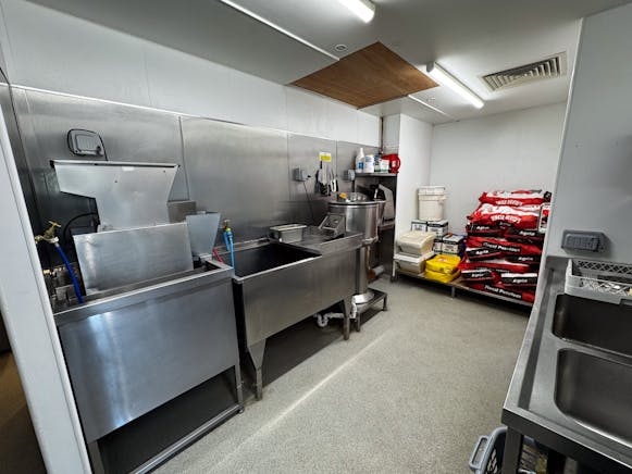 Fully Fitted Trading Fish & Chip Shop Pizza Takeaway, 35 St. James Avenue, East Kilbride For Sale - IMG_5269.jpg
