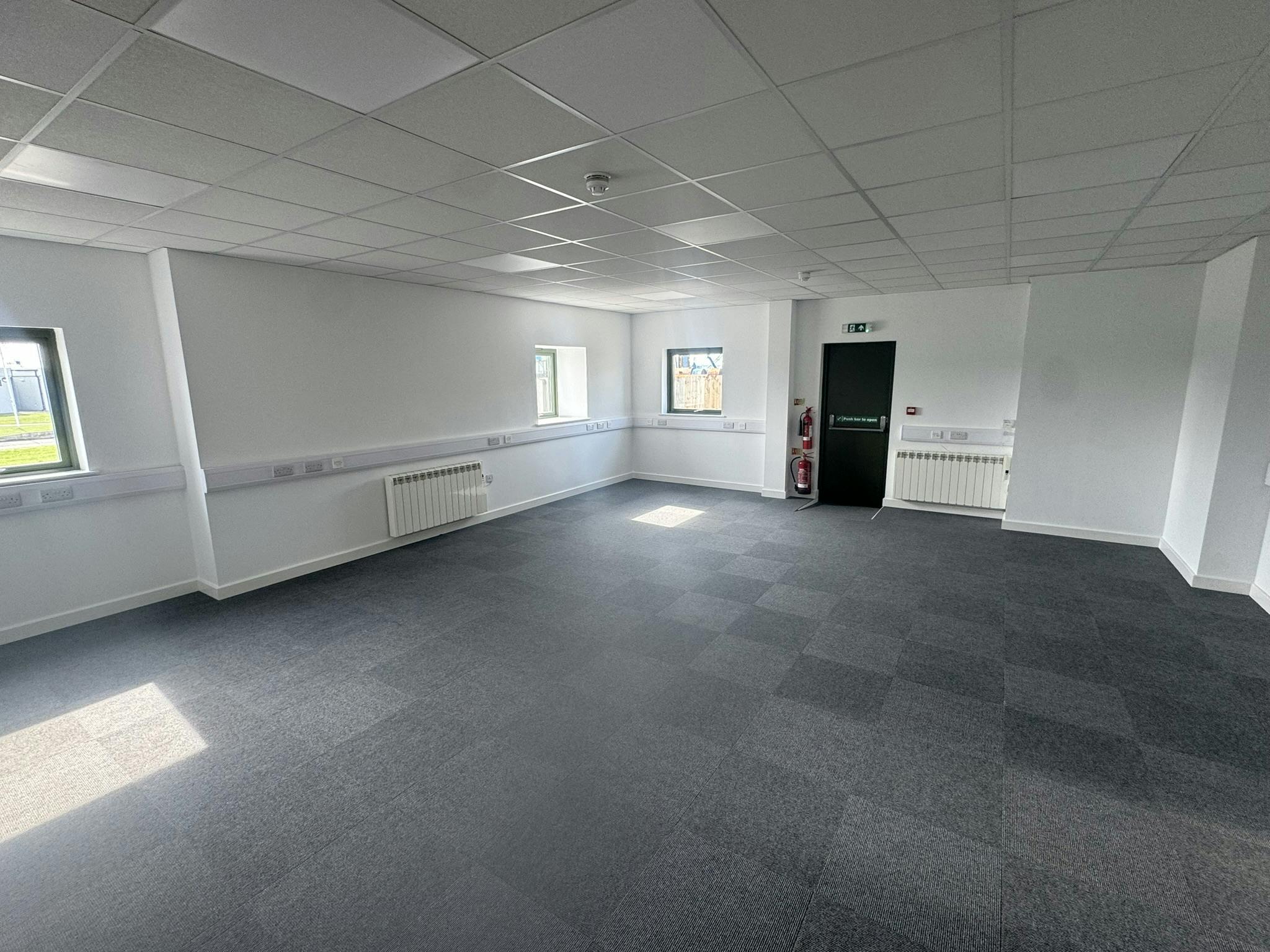 Unit 21, Roseland Business Park, Newark, Distribution Warehouse To Let - IMG_3500.JPEG