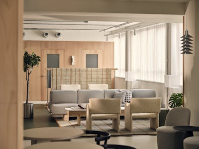 Henry Wood House, 4-5 Langham Place, London, Office / Serviced Office To Let - 240304_FORA_LOUNGE_678.jpg