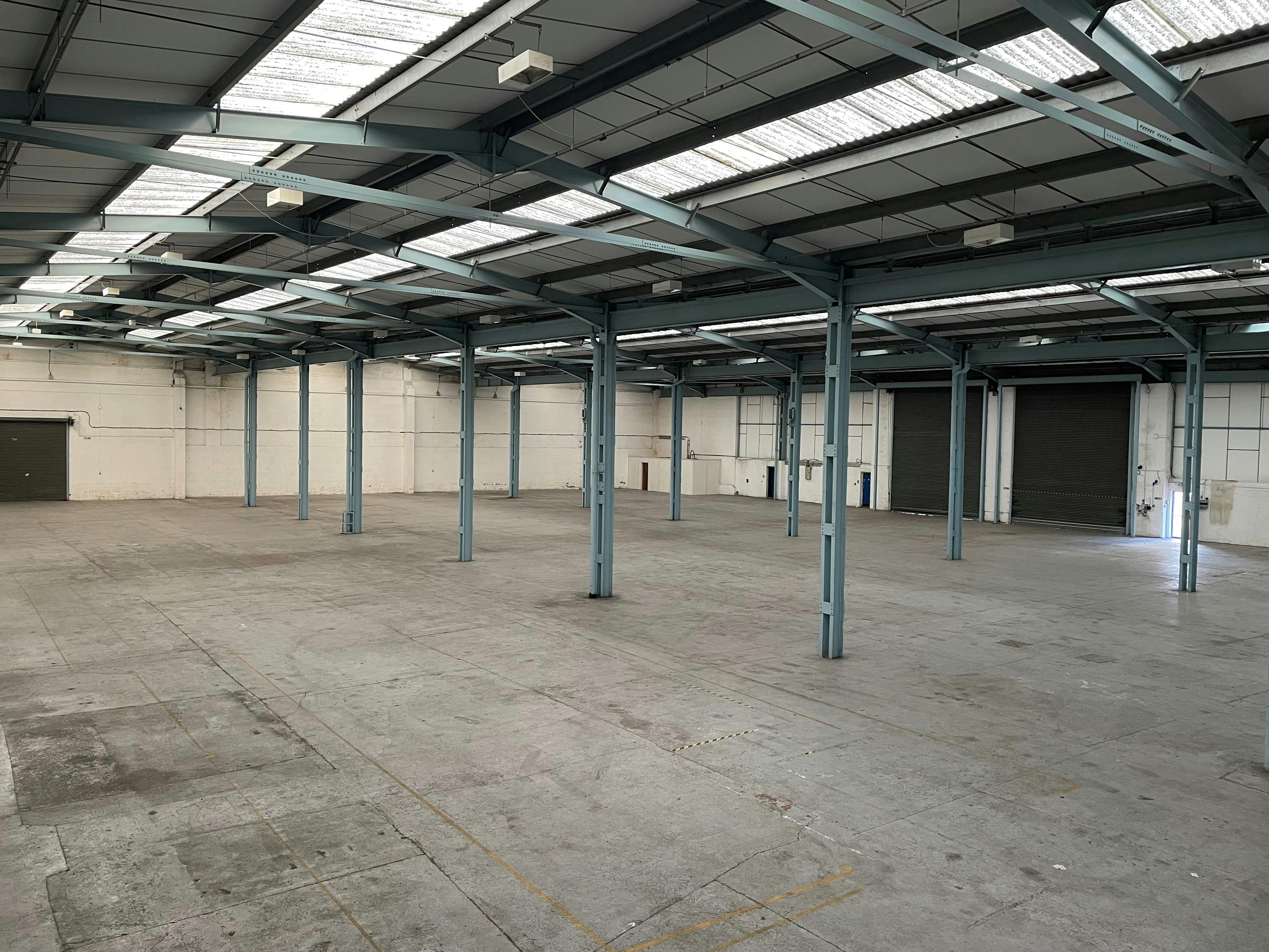 Industrial Unit in West Bromwich - photo 2