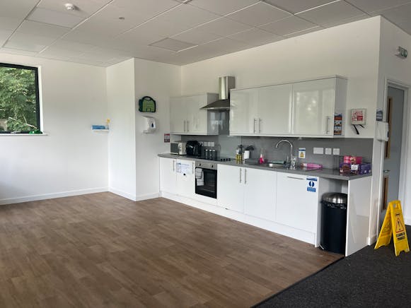 Unit C, BUILDING 4000, Westcott Venture Park, Aylesbury, Industrial To Let - IMG_3492.JPG