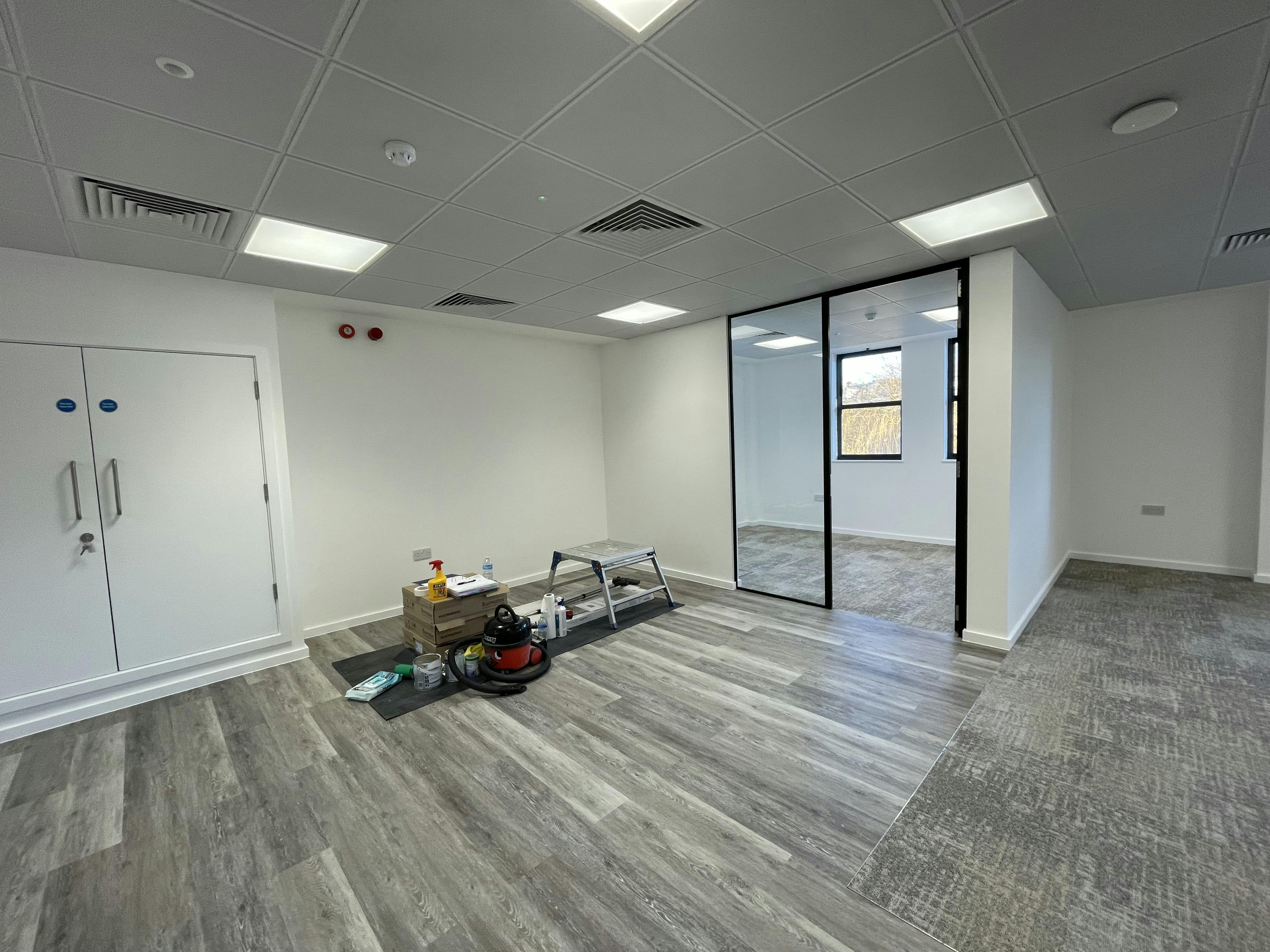 Hays House, Guildford, Offices To Let - IMG_5789.JPG