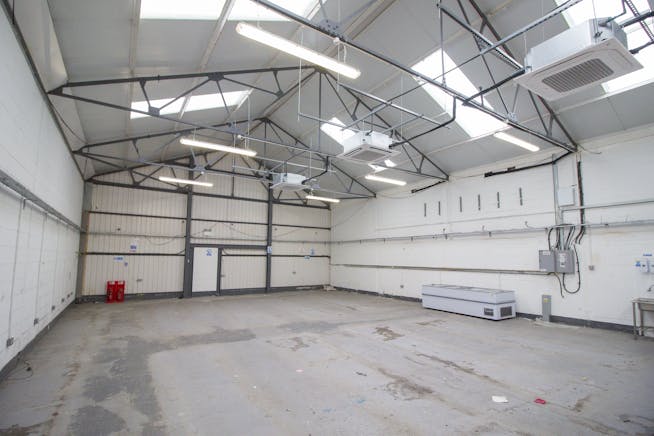 Unit 8, Orbital Industrial Estate, West Drayton, Industrial / Warehouse To Let - 3.jpg