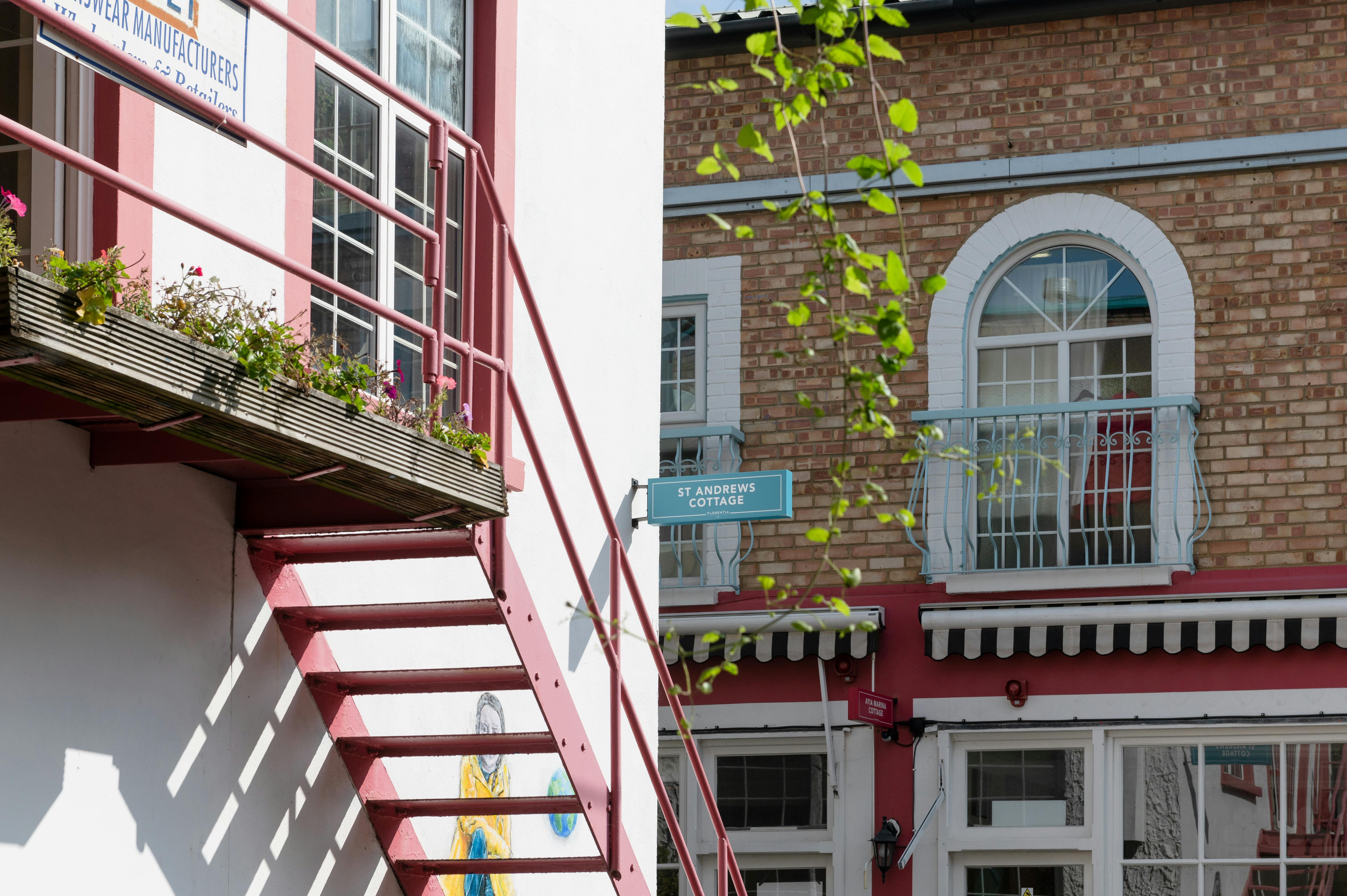 Industrial Unit in London - photo 3