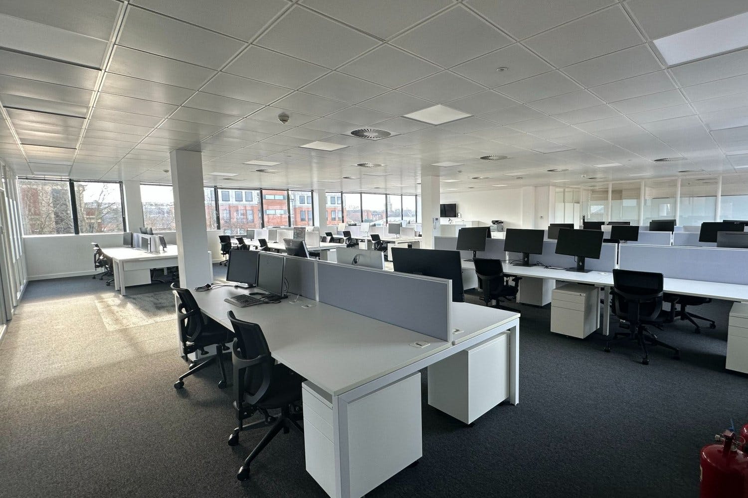 3 Queens Road image 2