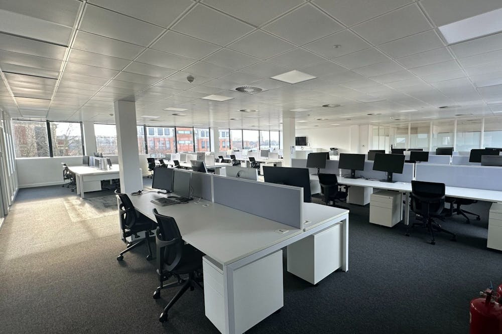 3 Queens Road - Fitted 3rd Floor