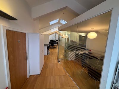 1st Floor, The Studio, Unit 1, London, Office To Let - Picture3.jpg